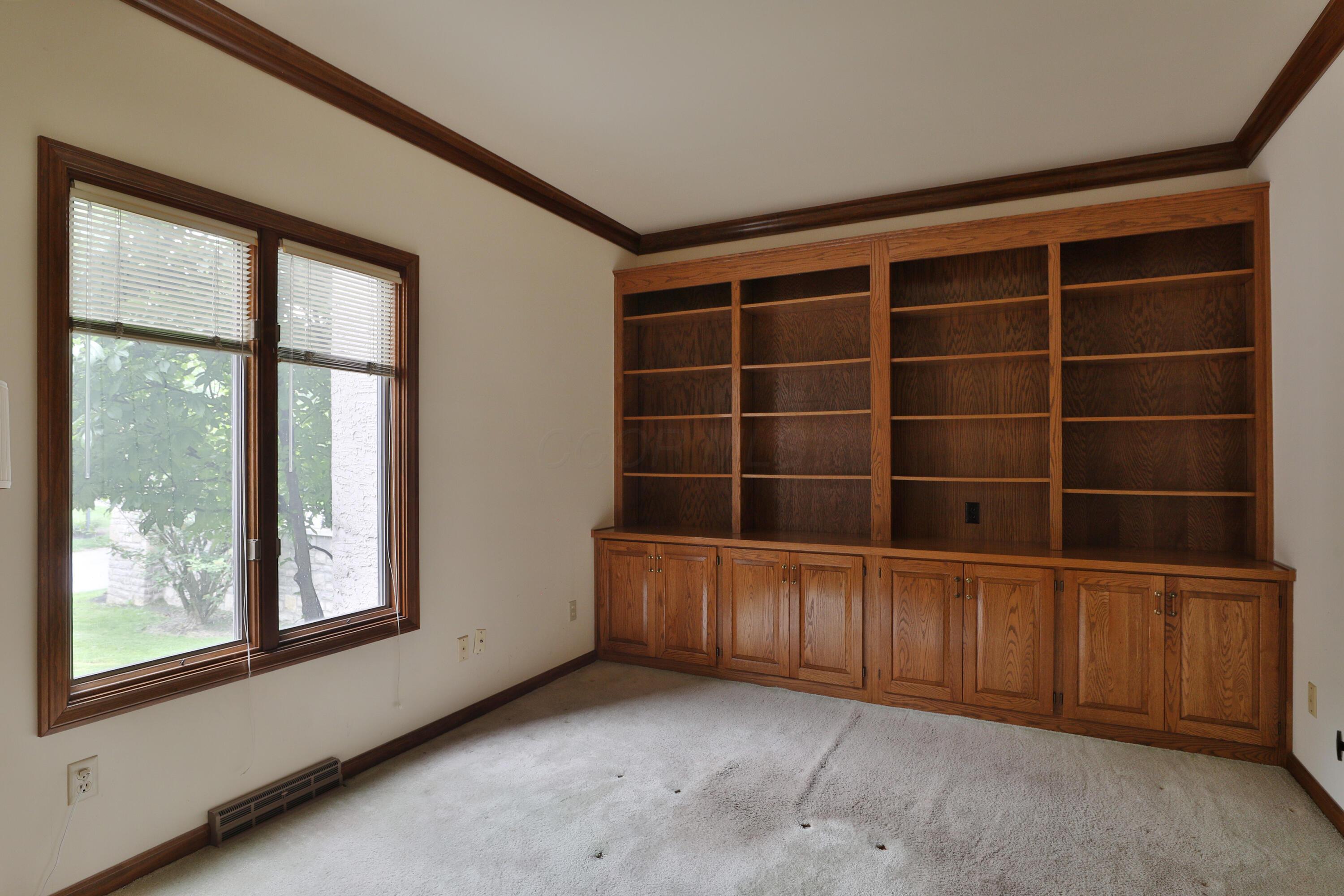 128 Green Springs Drive, Columbus, Ohio image 8