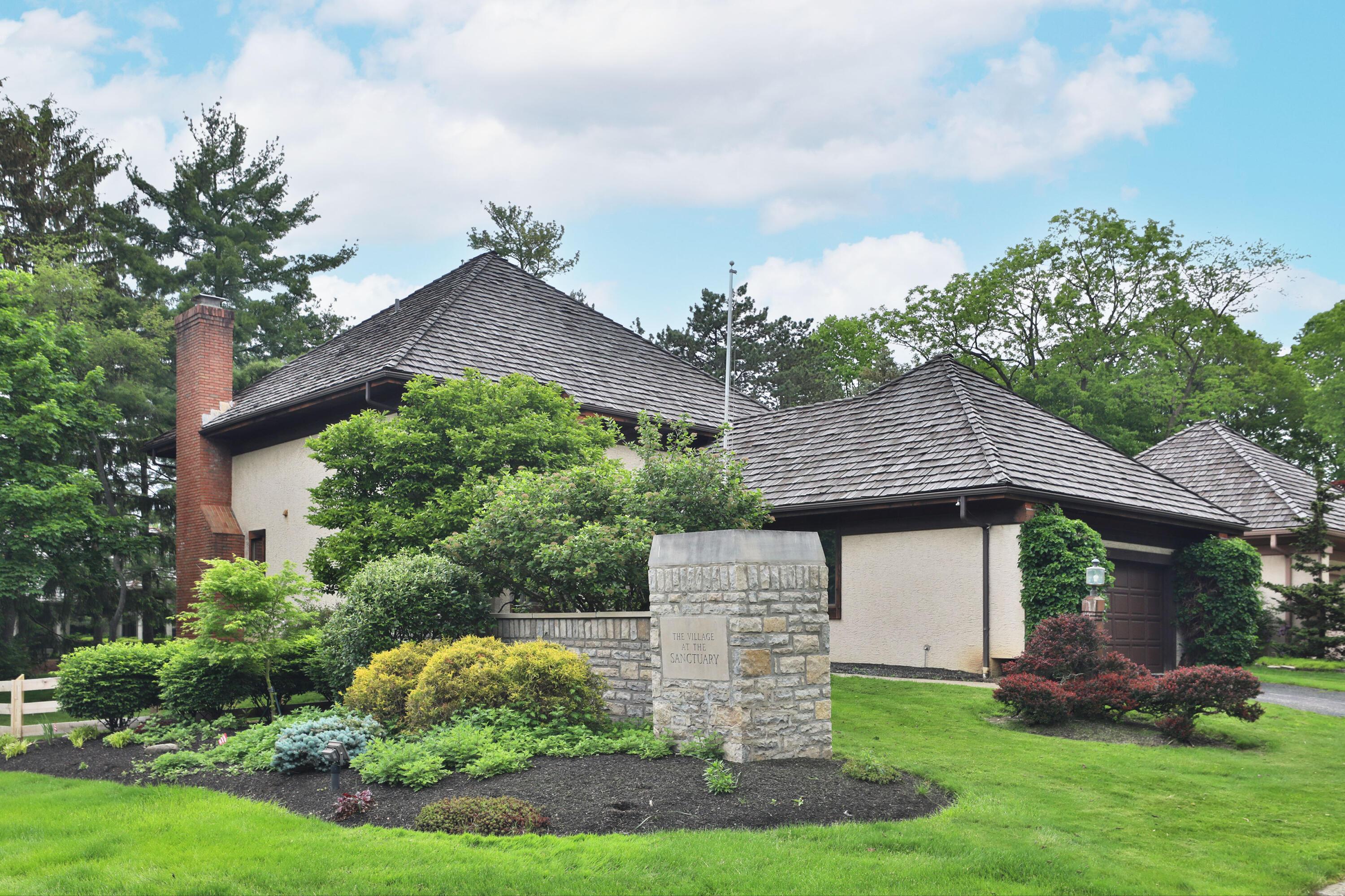 128 Green Springs Drive, Columbus, Ohio image 2