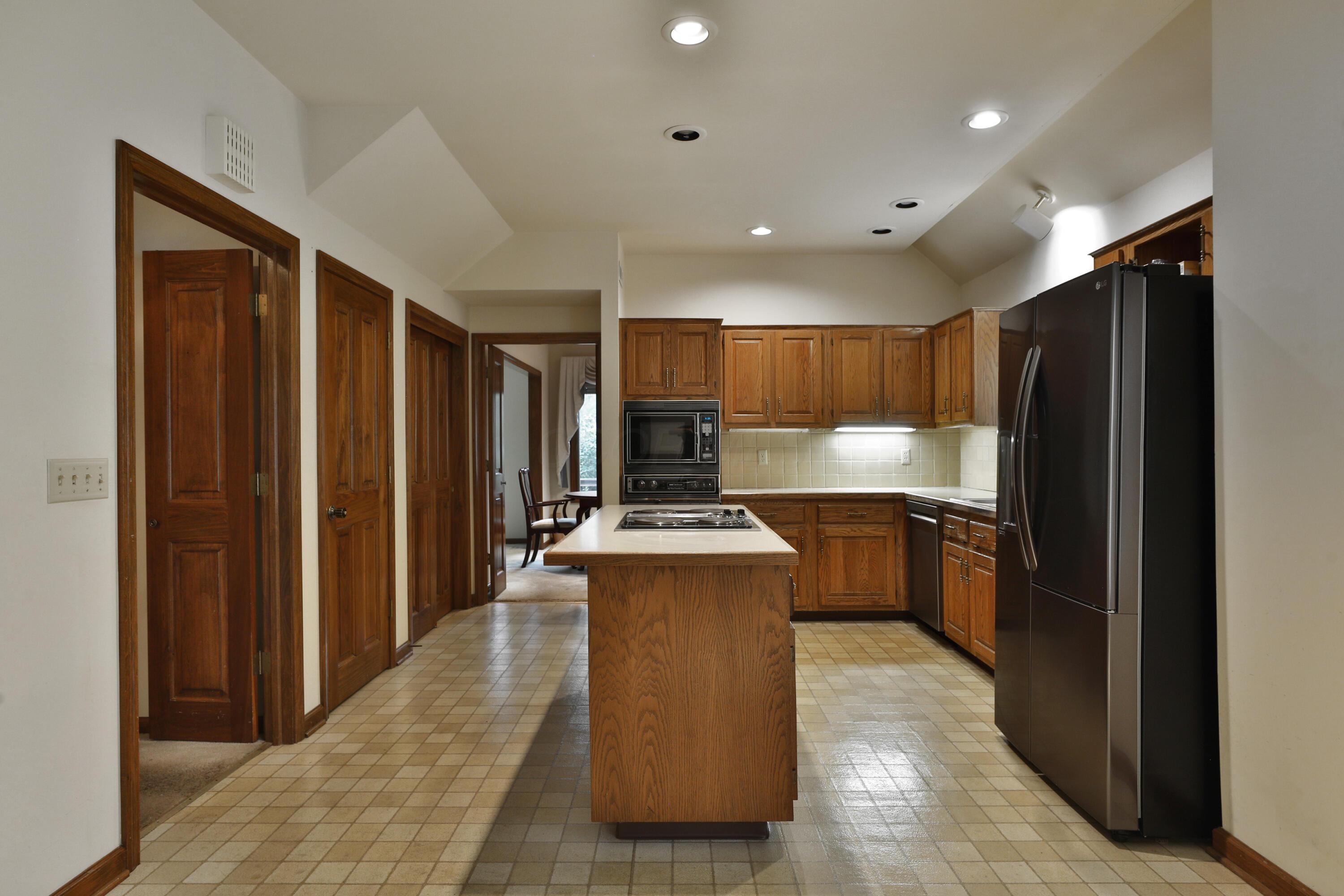 128 Green Springs Drive, Columbus, Ohio image 20