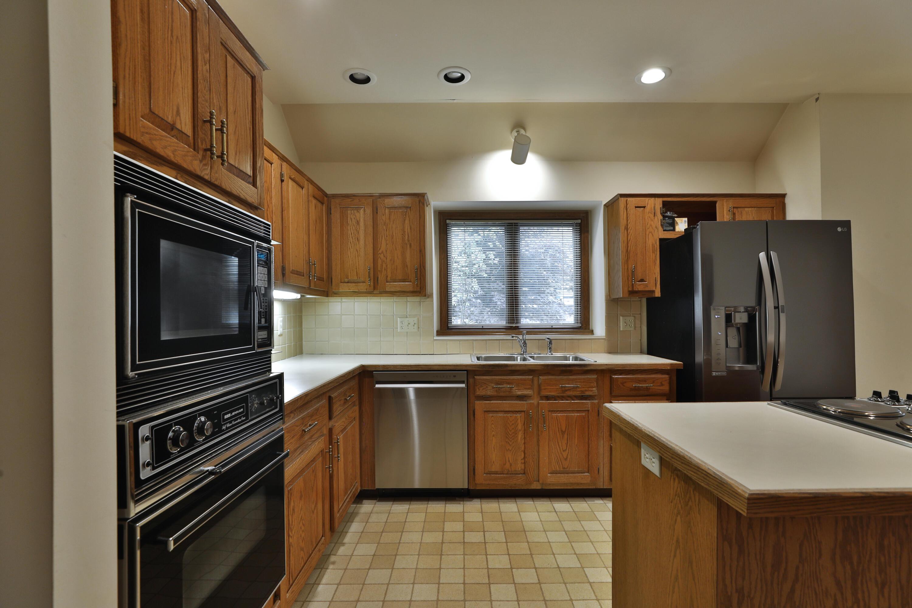 128 Green Springs Drive, Columbus, Ohio image 18