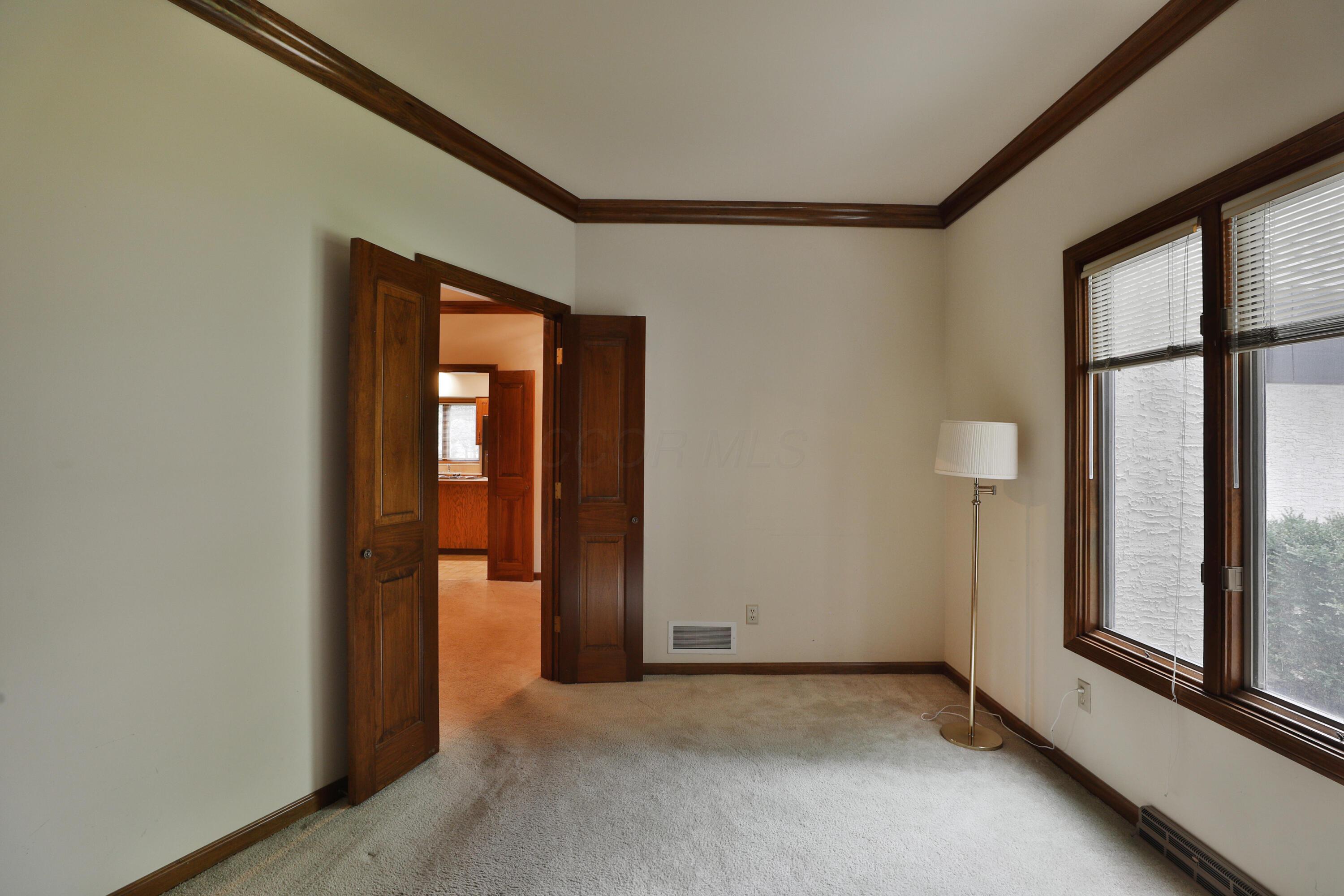 128 Green Springs Drive, Columbus, Ohio image 9
