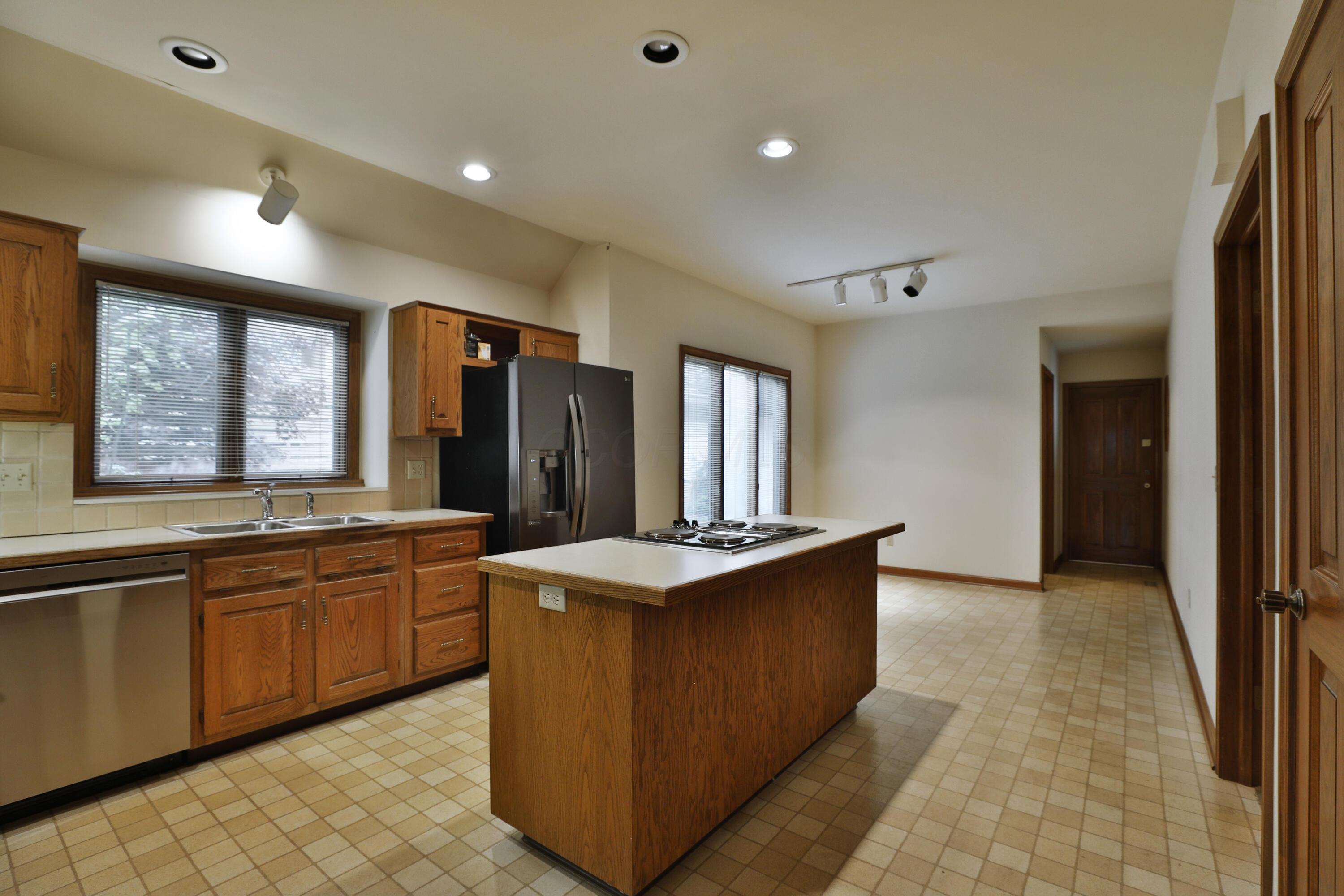 128 Green Springs Drive, Columbus, Ohio image 17