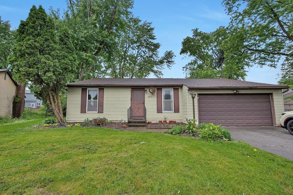 Photo of 2819 Kelley Court, Reynoldsburg, OH 43068 (MLS # 226018512)