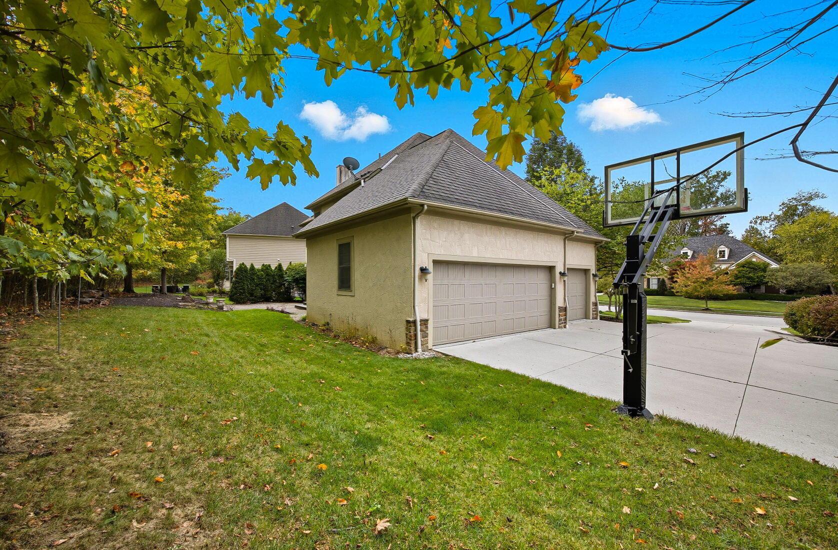 Westerville, Ohio 43082, United States, 5 Bedrooms Bedrooms, ,5 BathroomsBathrooms,Residential,Active,228462