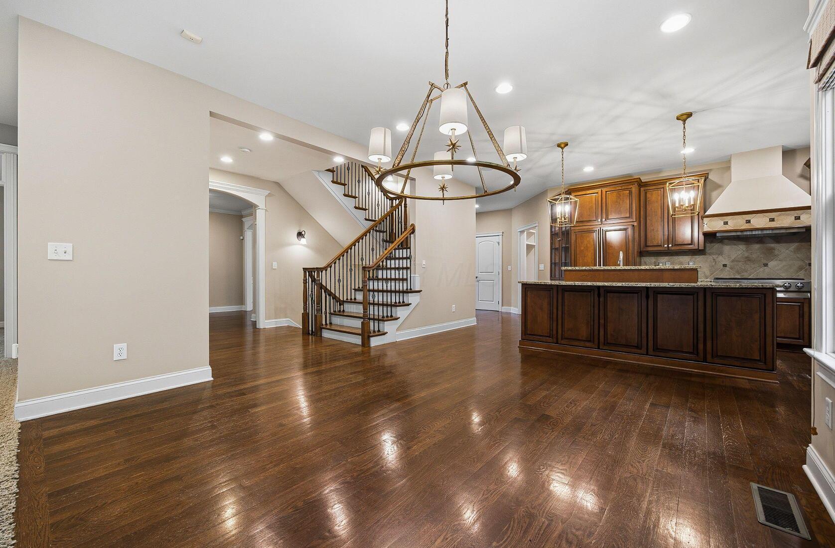 Westerville, Ohio 43082, United States, 5 Bedrooms Bedrooms, ,5 BathroomsBathrooms,Residential,Active,228462