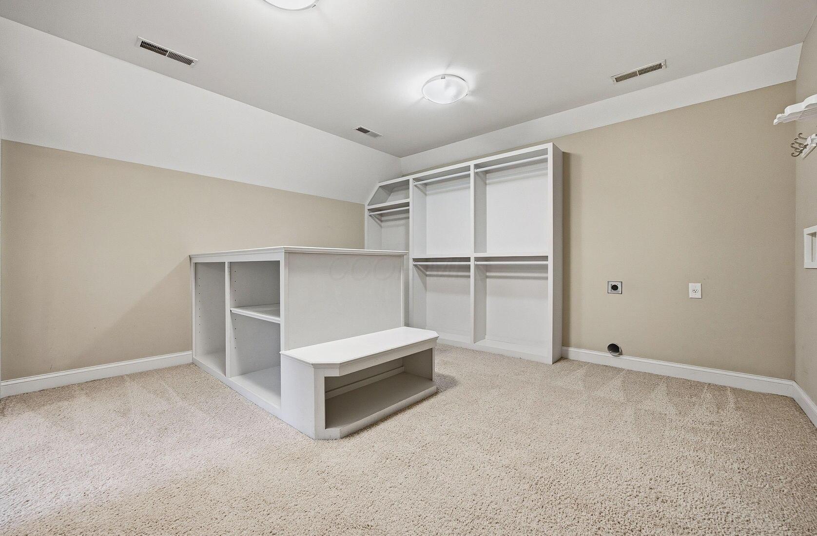 Westerville, Ohio 43082, United States, 5 Bedrooms Bedrooms, ,5 BathroomsBathrooms,Residential,Active,228462