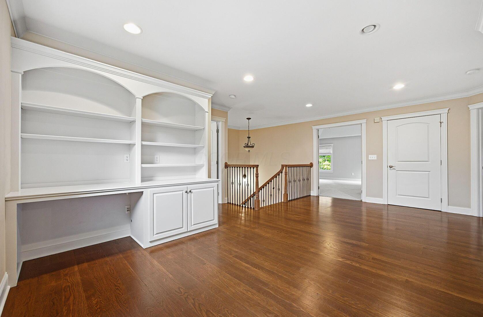 Westerville, Ohio 43082, United States, 5 Bedrooms Bedrooms, ,5 BathroomsBathrooms,Residential,Active,228462