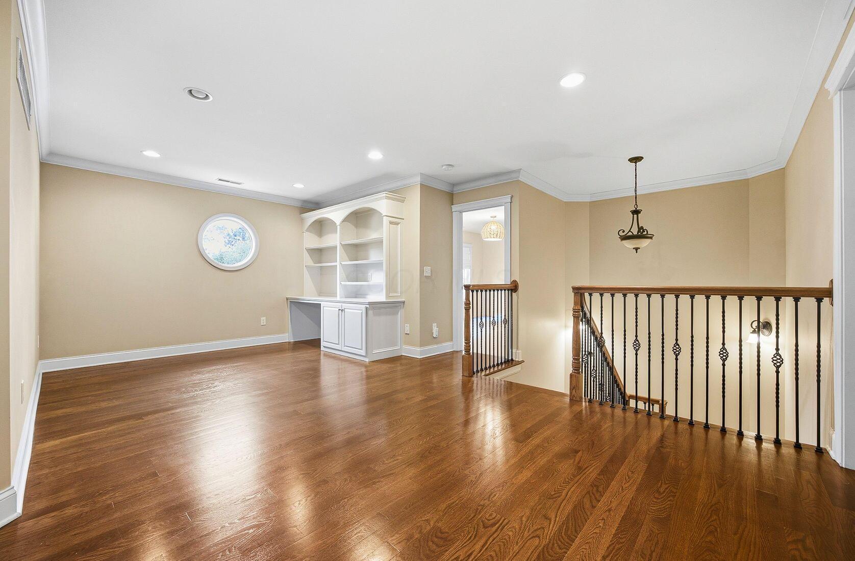 Westerville, Ohio 43082, United States, 5 Bedrooms Bedrooms, ,5 BathroomsBathrooms,Residential,Active,228462