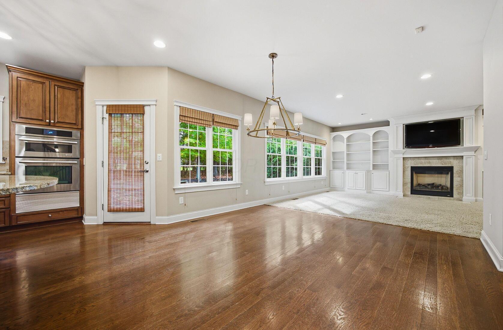 Westerville, Ohio 43082, United States, 5 Bedrooms Bedrooms, ,5 BathroomsBathrooms,Residential,Active,228462