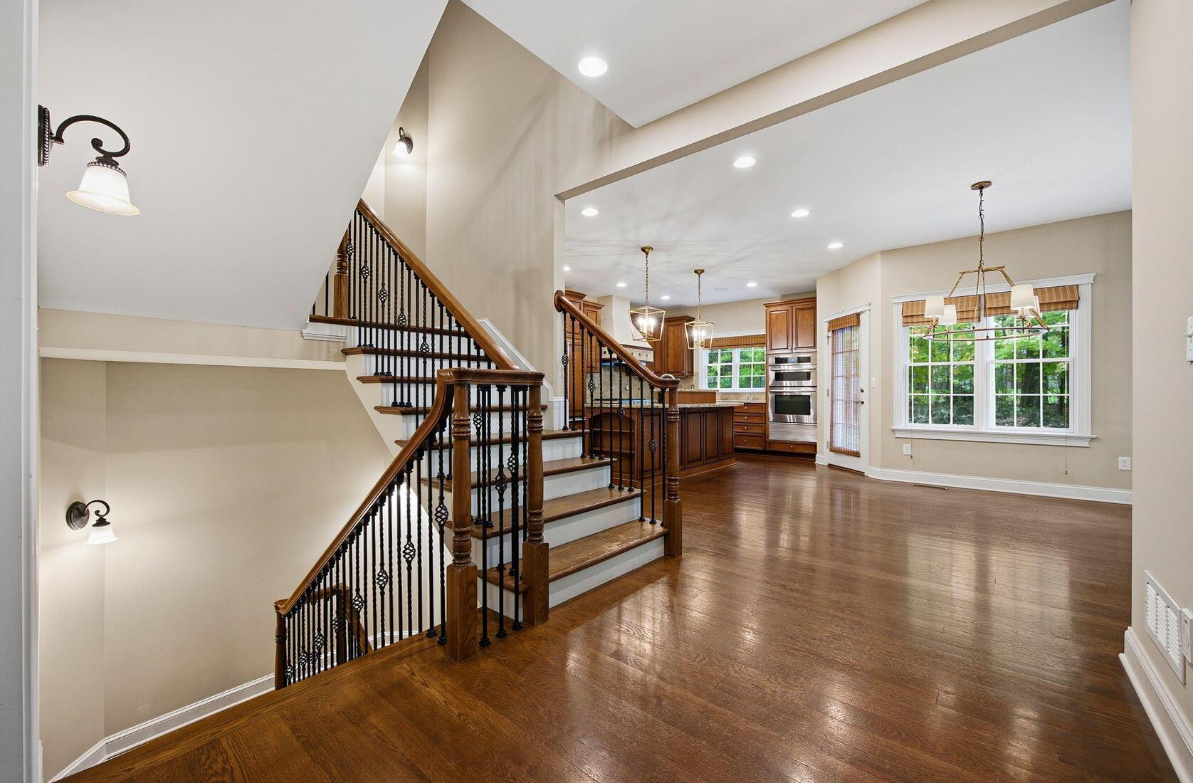 Westerville, Ohio 43082, United States, 5 Bedrooms Bedrooms, ,5 BathroomsBathrooms,Residential,Active,228462