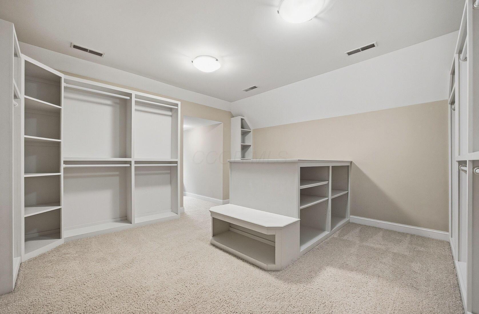 Westerville, Ohio 43082, United States, 5 Bedrooms Bedrooms, ,5 BathroomsBathrooms,Residential,Active,228462