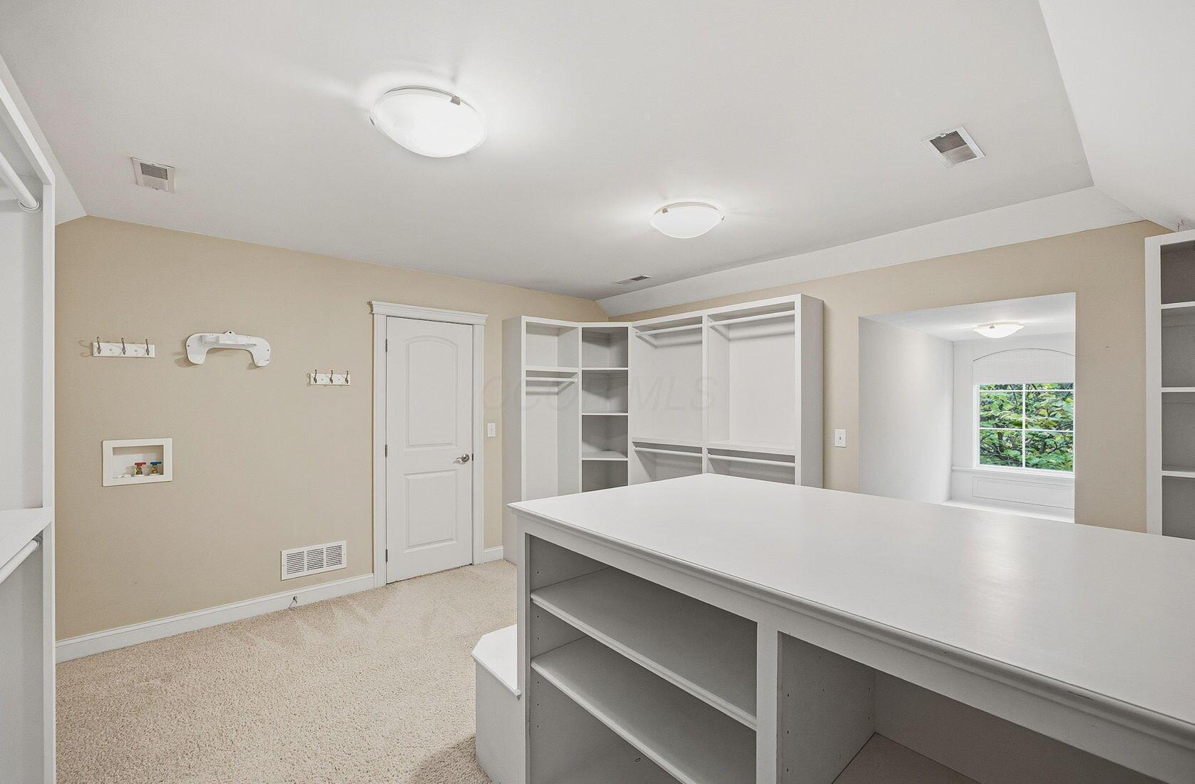 Westerville, Ohio 43082, United States, 5 Bedrooms Bedrooms, ,5 BathroomsBathrooms,Residential,Active,228462