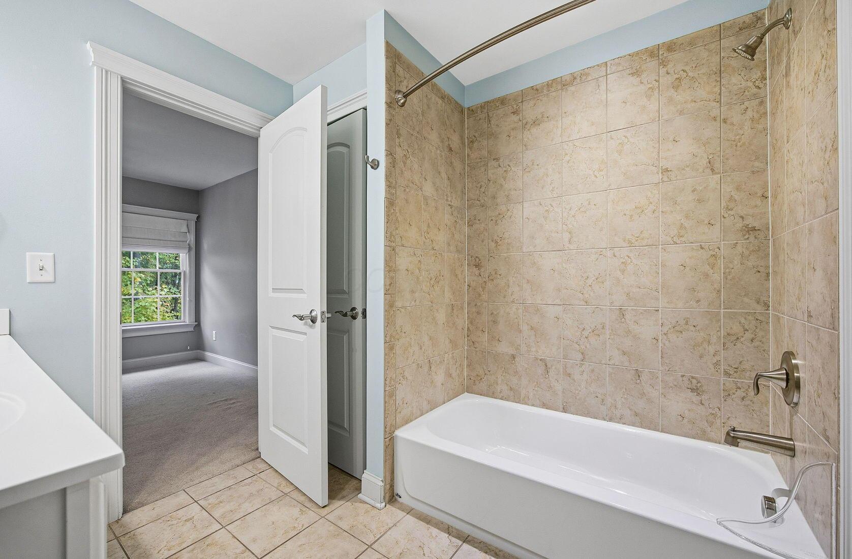 Westerville, Ohio 43082, United States, 5 Bedrooms Bedrooms, ,5 BathroomsBathrooms,Residential,Active,228462