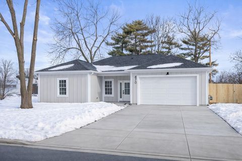 Photo of 470 Woodlawn Avenue, Columbus, OH 43228 (MLS # 226004166)