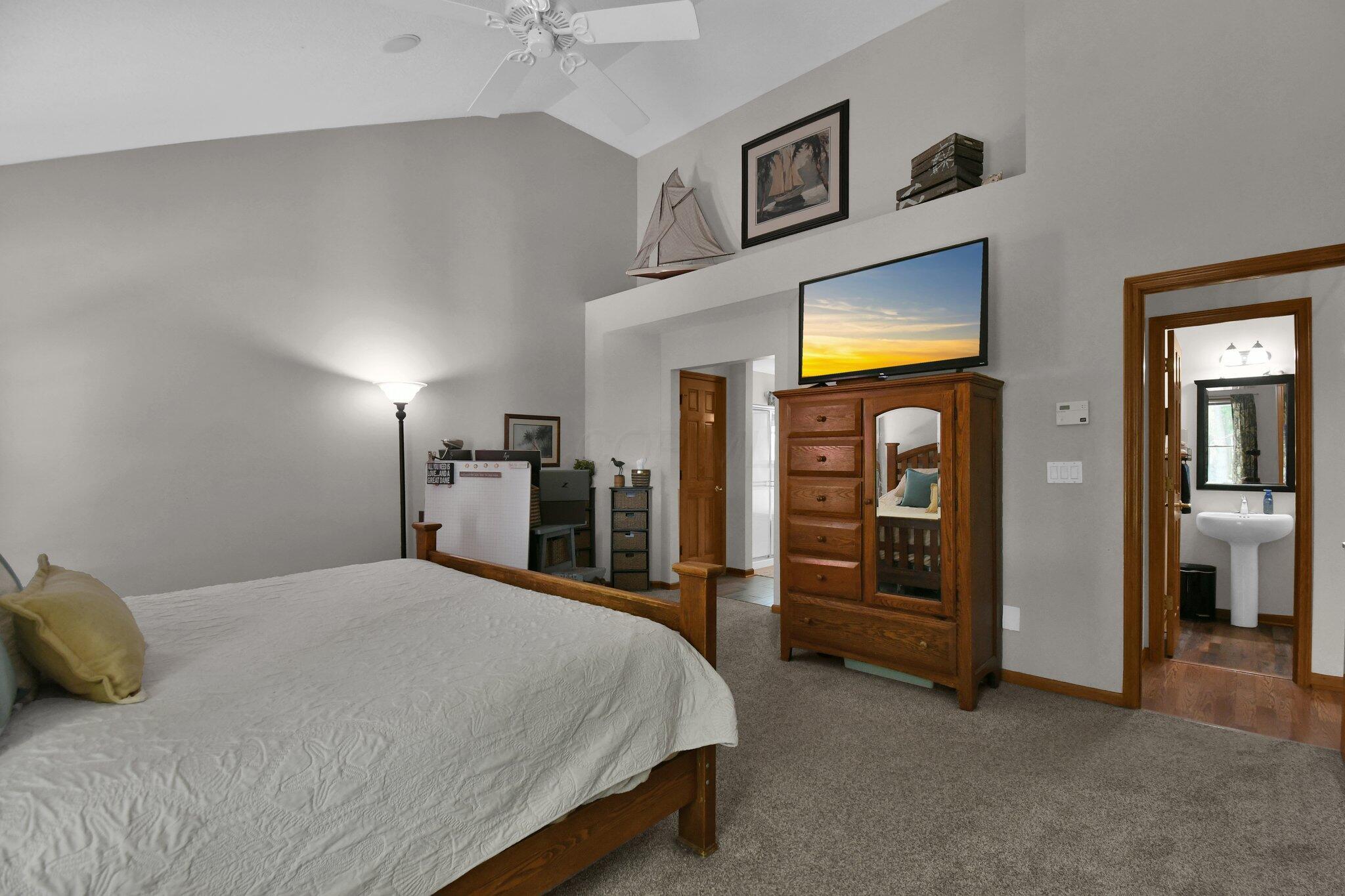 5843 Burnett Drive, Galena, Ohio image 30