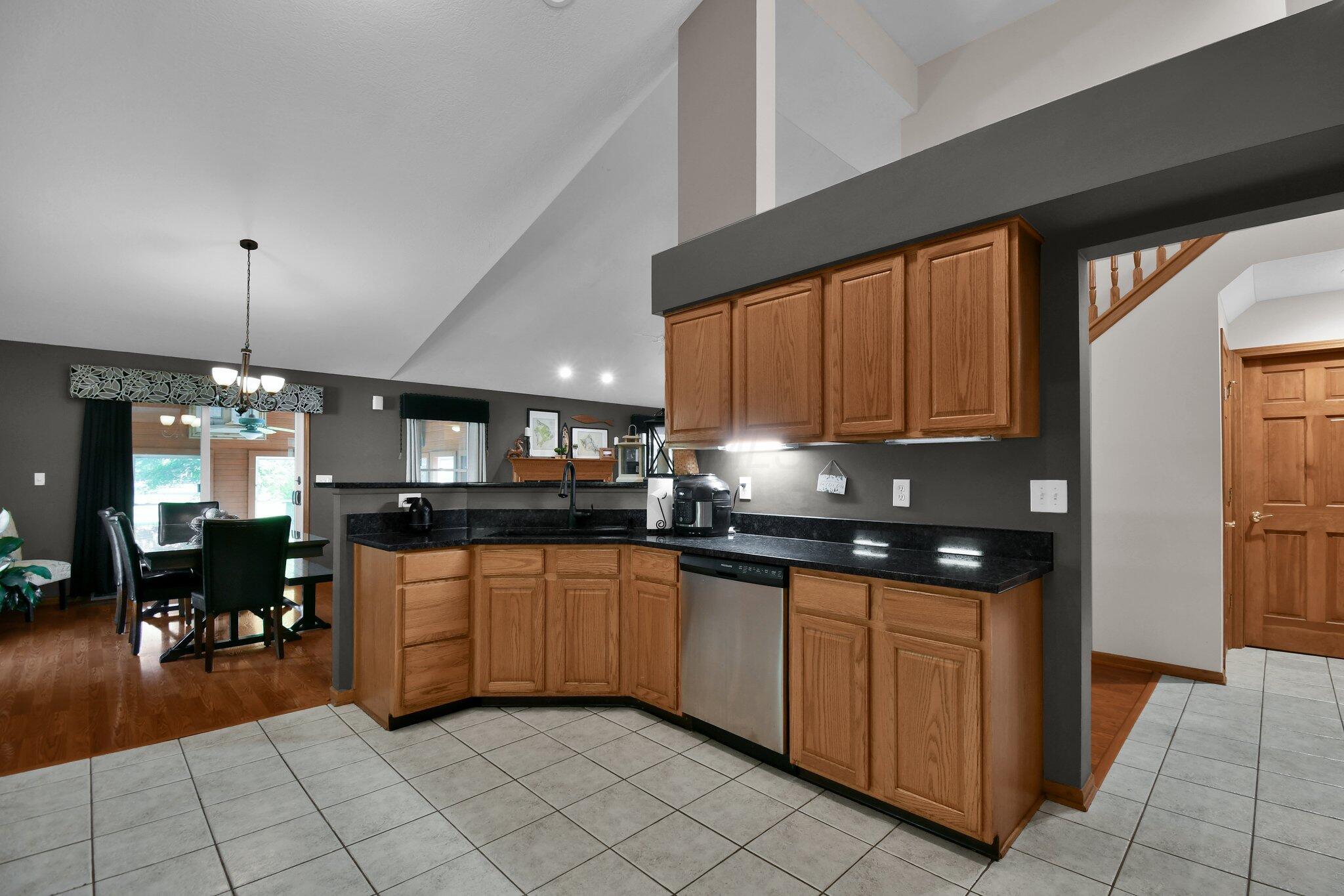 5843 Burnett Drive, Galena, Ohio image 17