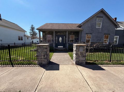 Photo of 82 Oak Street, Delaware, OH 43015 (MLS # 226011772)