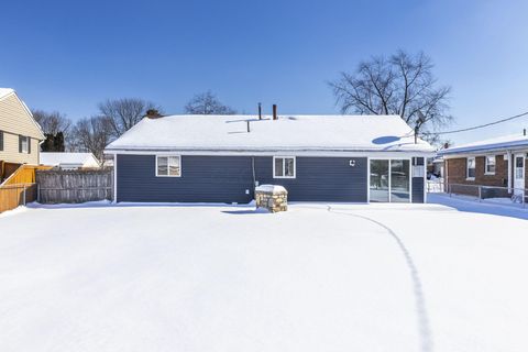 Tiny photo for 377 S Murray Hill Road, Columbus, OH 43228 (MLS # 226002769)
