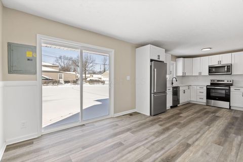 Tiny photo for 377 S Murray Hill Road, Columbus, OH 43228 (MLS # 226002769)