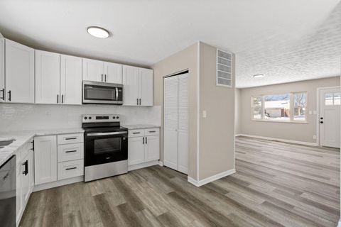 Tiny photo for 377 S Murray Hill Road, Columbus, OH 43228 (MLS # 226002769)