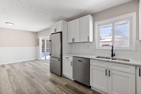 Tiny photo for 377 S Murray Hill Road, Columbus, OH 43228 (MLS # 226002769)