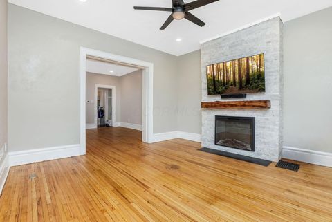 Photo of 412 E Oakland Avenue 412 #412, Columbus, OH 43202 (MLS # 225046251)