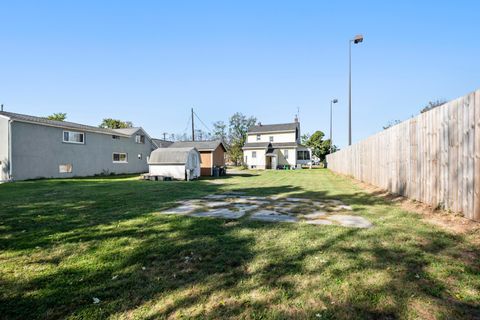 Tiny photo for 42 Maplewood Avenue, Columbus, OH 43213 (MLS # 225037536)