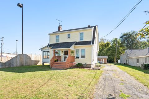 Tiny photo for 42 Maplewood Avenue, Columbus, OH 43213 (MLS # 225037536)