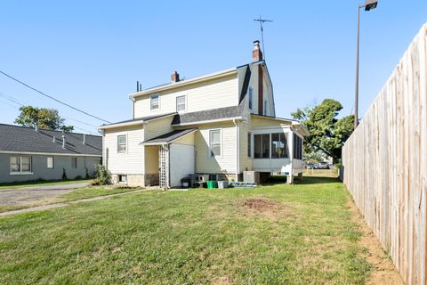 Tiny photo for 42 Maplewood Avenue, Columbus, OH 43213 (MLS # 225037536)