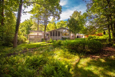 Photo of 890 Plum Tree Drive, Columbus, OH 43235 (MLS # 226019719)