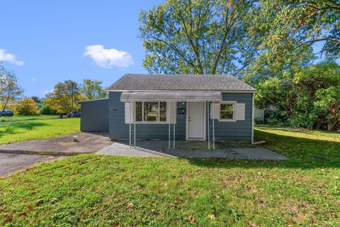 Photo of 1635 Elaine Road, Columbus, OH 43227 (MLS # 225040035)