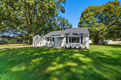 Tiny photo for 15 Crestview Drive, Fredericktown, OH 43019 (MLS # 225037528)