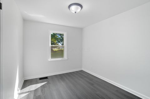 Tiny photo for 15 Crestview Drive, Fredericktown, OH 43019 (MLS # 225037528)