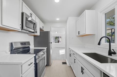 Tiny photo for 15 Crestview Drive, Fredericktown, OH 43019 (MLS # 225037528)
