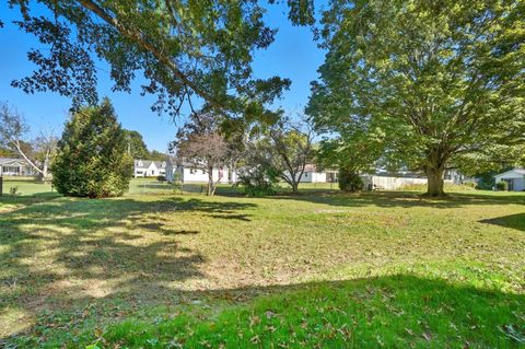 Tiny photo for 15 Crestview Drive, Fredericktown, OH 43019 (MLS # 225037528)