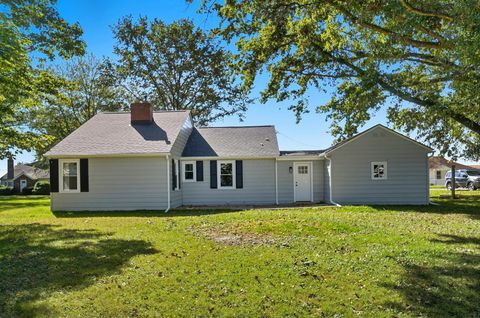 Tiny photo for 15 Crestview Drive, Fredericktown, OH 43019 (MLS # 225037528)
