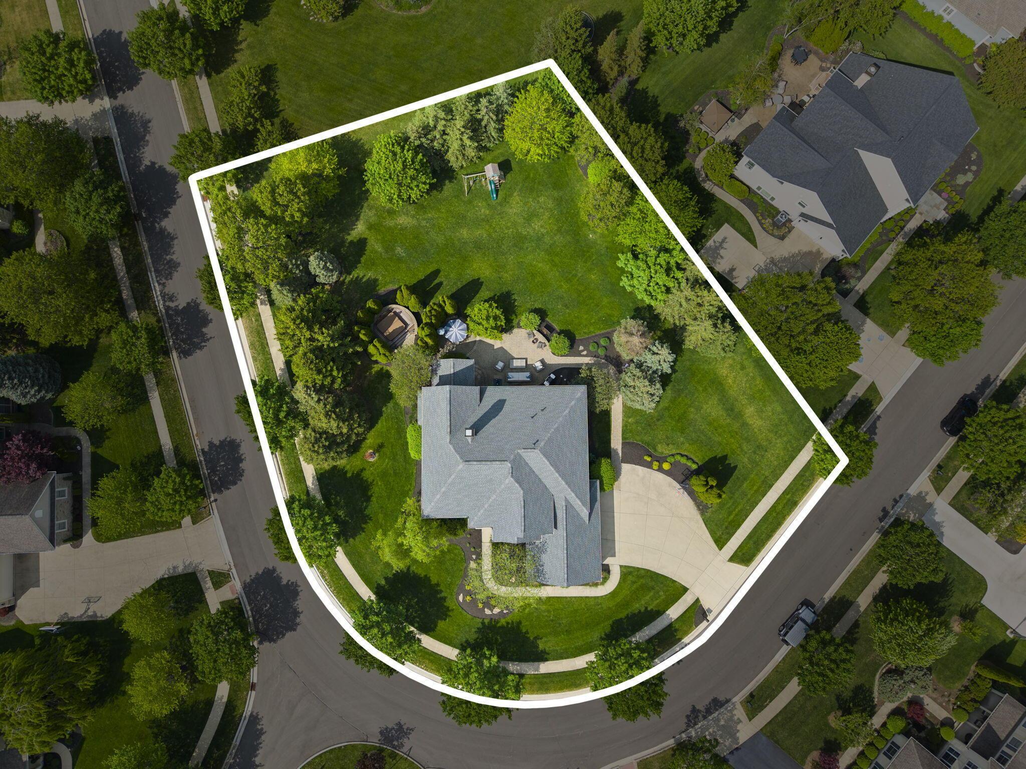 6594 Baronscourt Loop