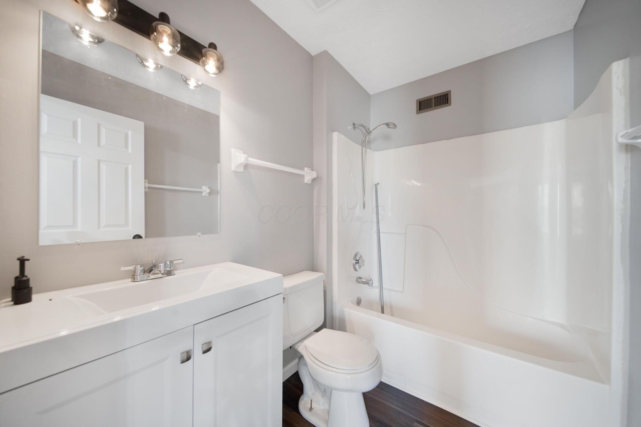 5132 Eastbend Drive, Canal Winchester, Ohio image 38