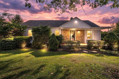 Homes For Sale - 14122 Ashville Pike<br/> Ashville, OH 43103