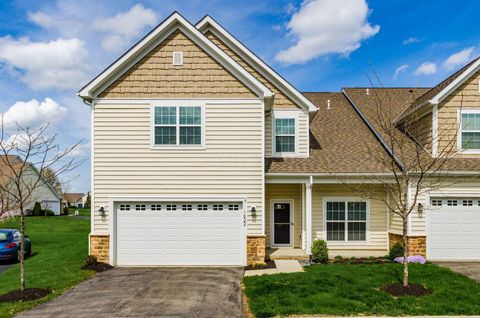 Photo of 1622 Linkhorn Drive, Grove City, OH 43123 (MLS # 226010282)