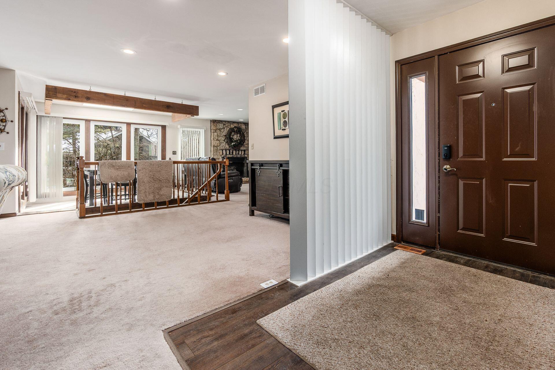 202 Monterey Drive, Dublin, Ohio image 2