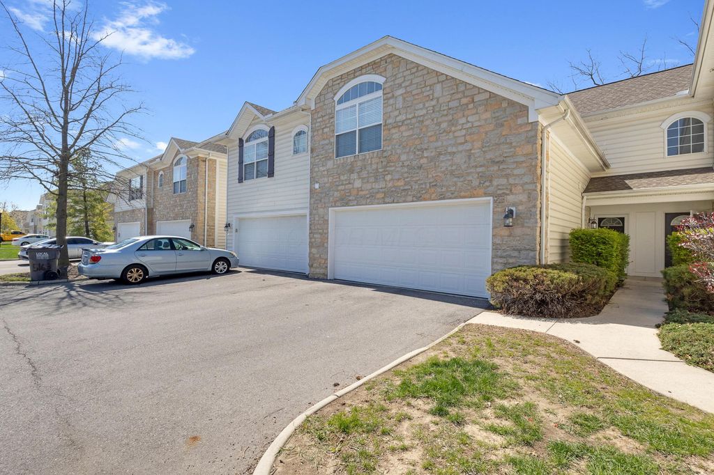 Photo of 5167 Vinings Boulevard, Dublin, OH 43016 (MLS # 226011539)