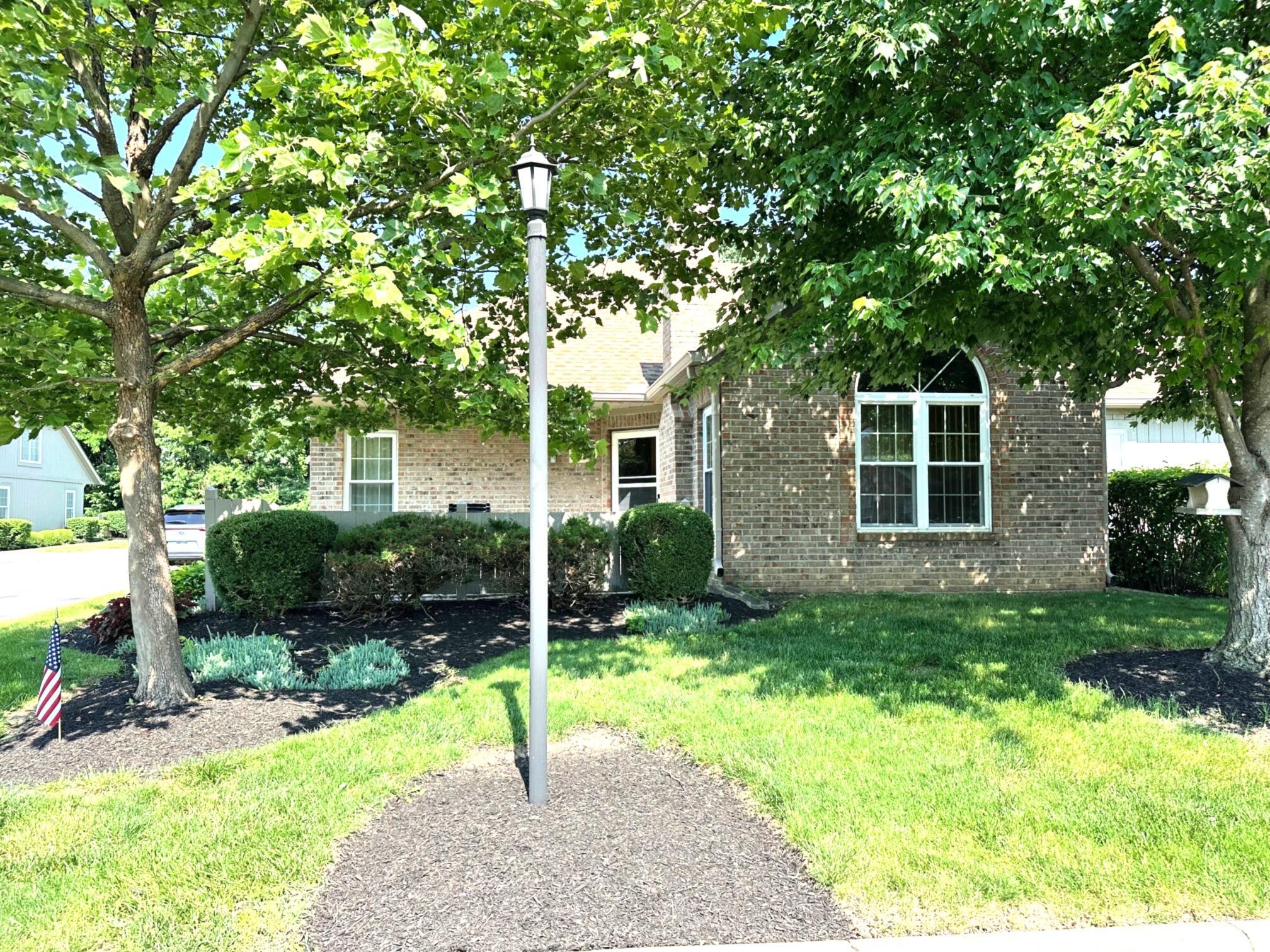 2328 Willowside Lane, Grove City, Ohio image 1