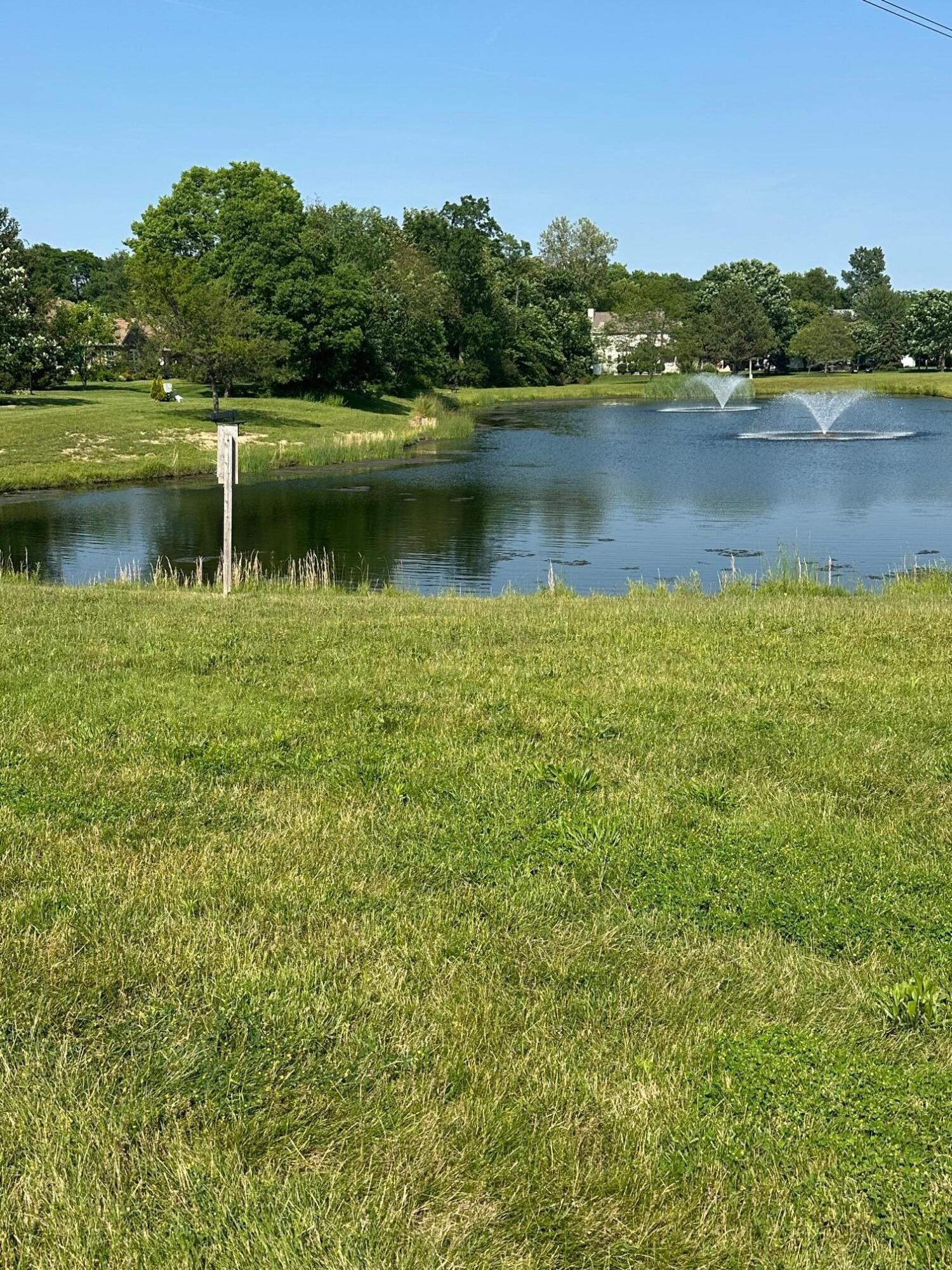 2328 Willowside Lane, Grove City, Ohio image 29