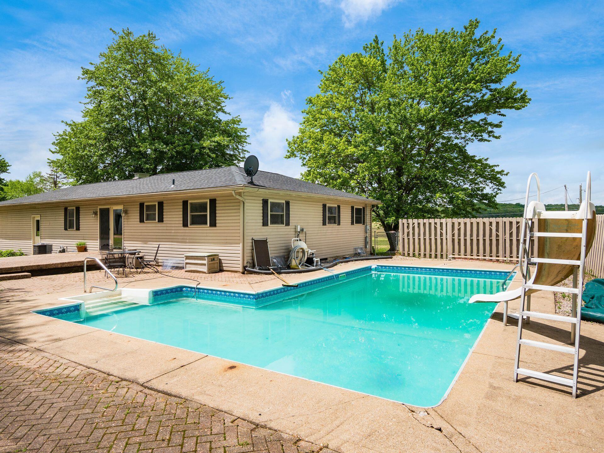 14288 Wooster Road, Mount Vernon, Ohio image 2