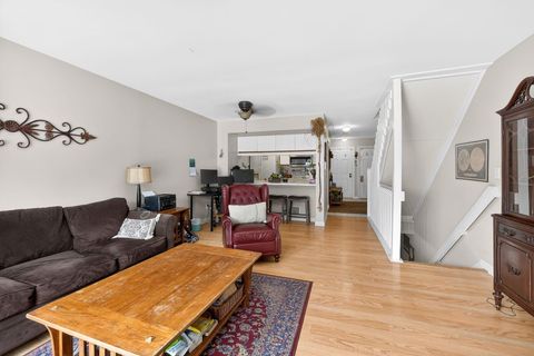 Tiny photo for 2071 Tamarin Drive 9C #9C, Columbus, OH 43235 (MLS # 226003499)