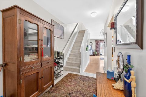 Tiny photo for 2071 Tamarin Drive 9C #9C, Columbus, OH 43235 (MLS # 226003499)