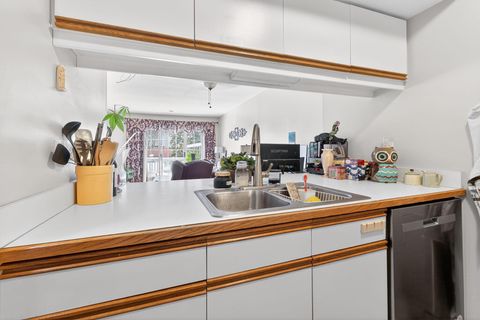 Tiny photo for 2071 Tamarin Drive 9C #9C, Columbus, OH 43235 (MLS # 226003499)