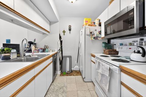 Tiny photo for 2071 Tamarin Drive 9C #9C, Columbus, OH 43235 (MLS # 226003499)