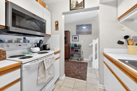 Tiny photo for 2071 Tamarin Drive 9C #9C, Columbus, OH 43235 (MLS # 226003499)